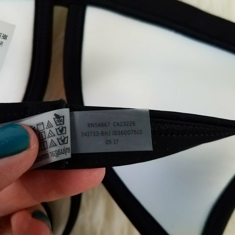 ❌SOLD❌VICTORIA'S SECRET PINK Swim BIkini Top - Picture 5 of 6